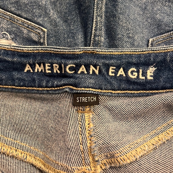 Hollister | Ripped Jeans | Medium-Dark Denim - Picture 4 of 7